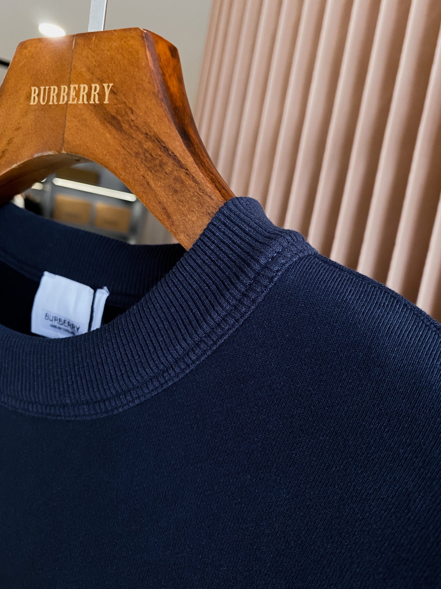 Burberry Unisex Sweatshirt Size S-XXL