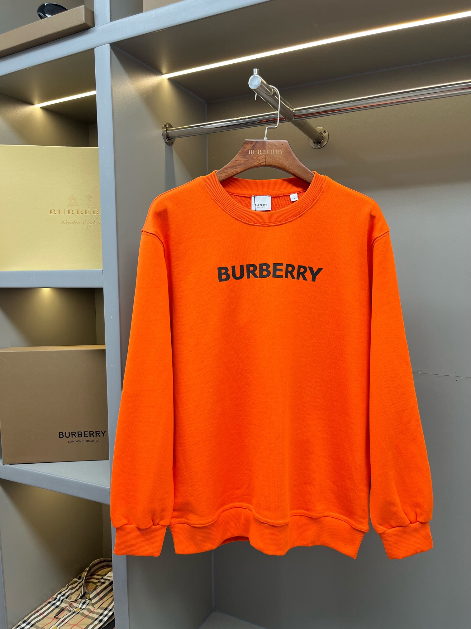 Burberry Unisex Sweatshirt Size S-XXL