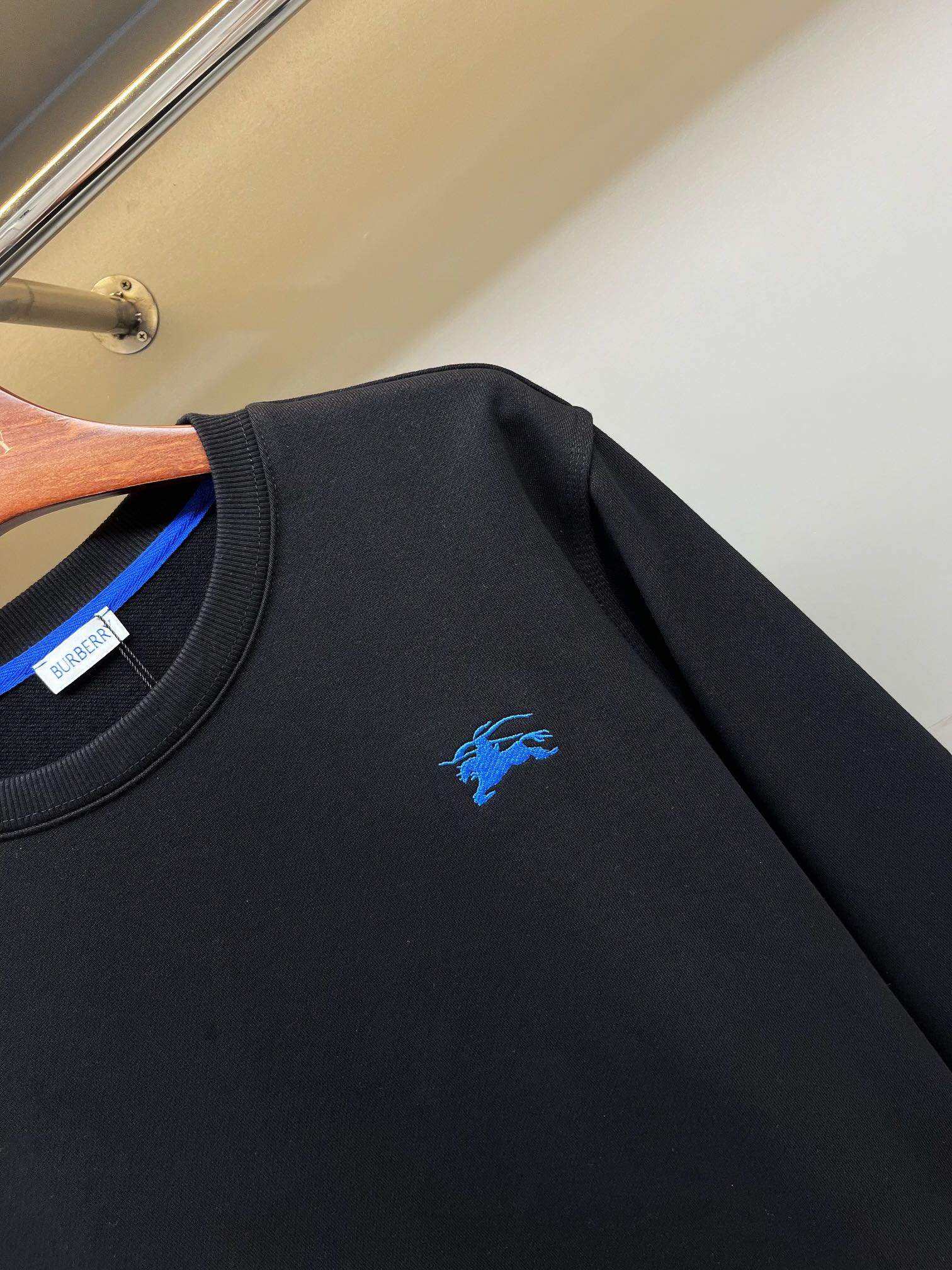 Burberry Unisex Sweatshirt Size S-XXL