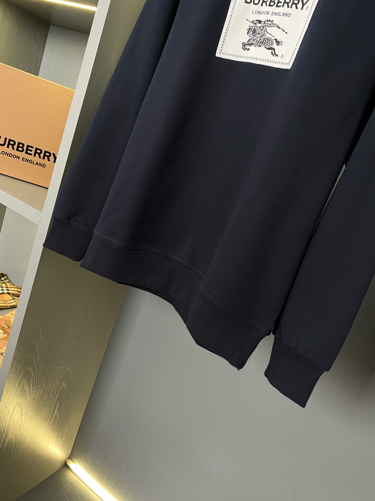 Burberry Unisex Sweatshirt Size S-XXL