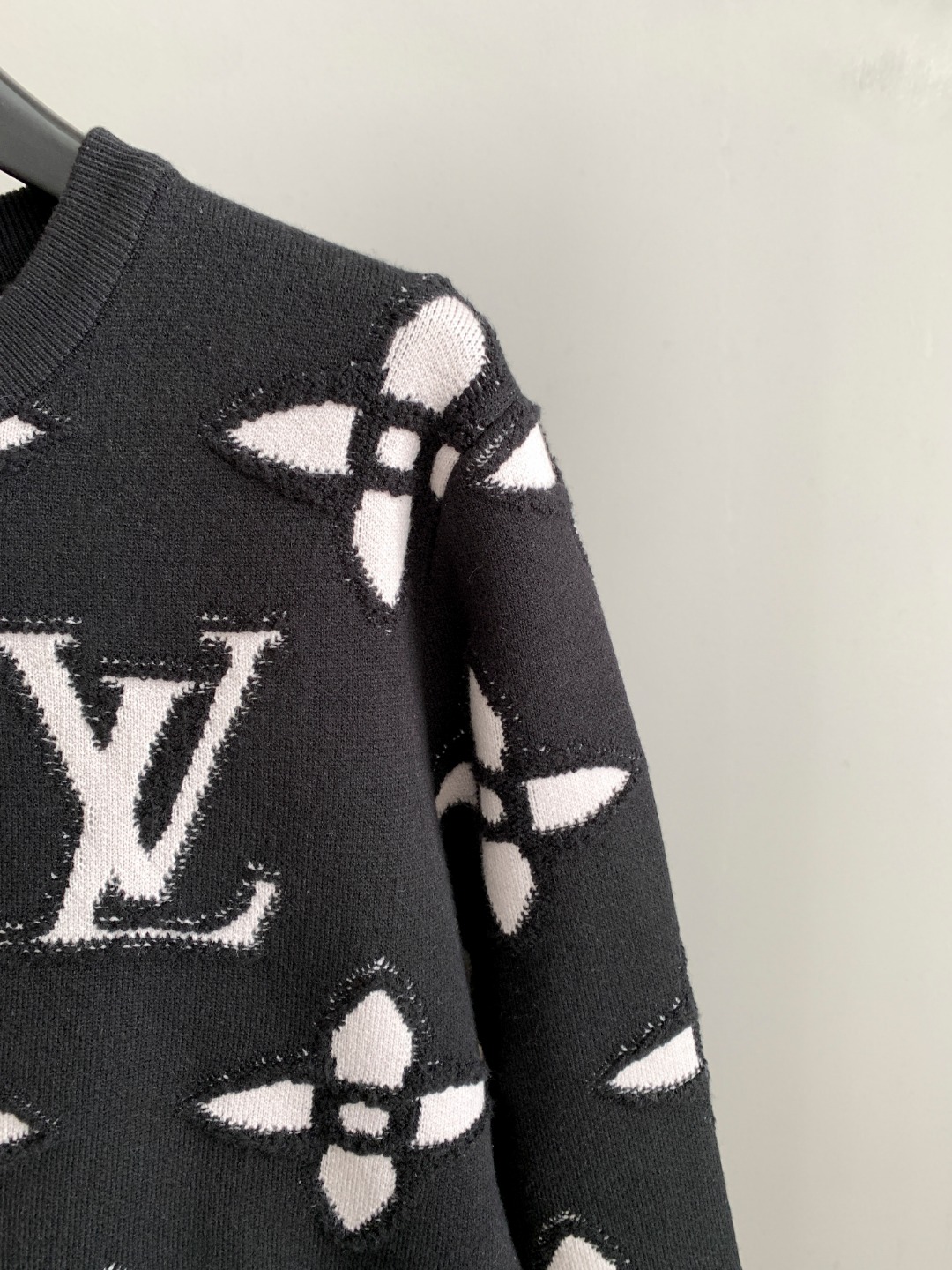 Louis Vuitton Unisex Sweatshirt Size S-XXL