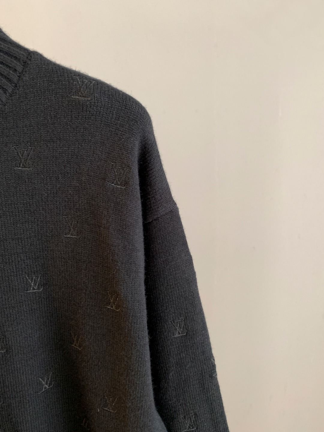 Louis Vuitton Unisex Sweatshirt Size S-XXL