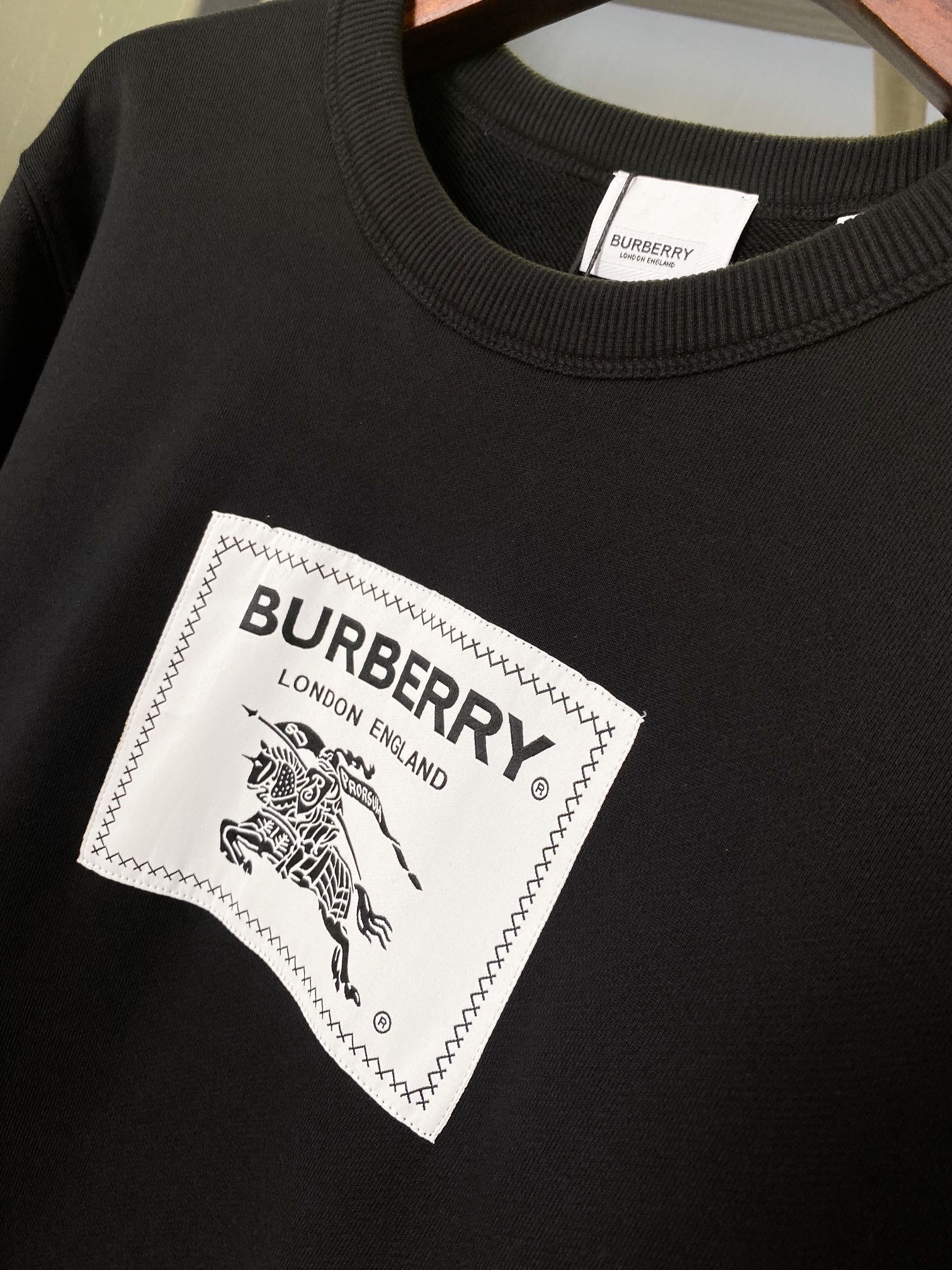 Burberry Unisex Sweatshirt Size S-XXL