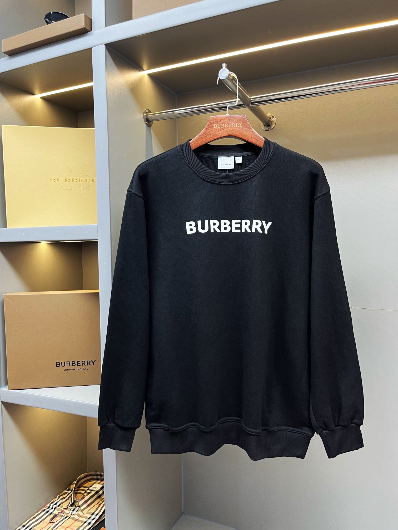 Burberry Unisex Sweatshirt Size S-XXL