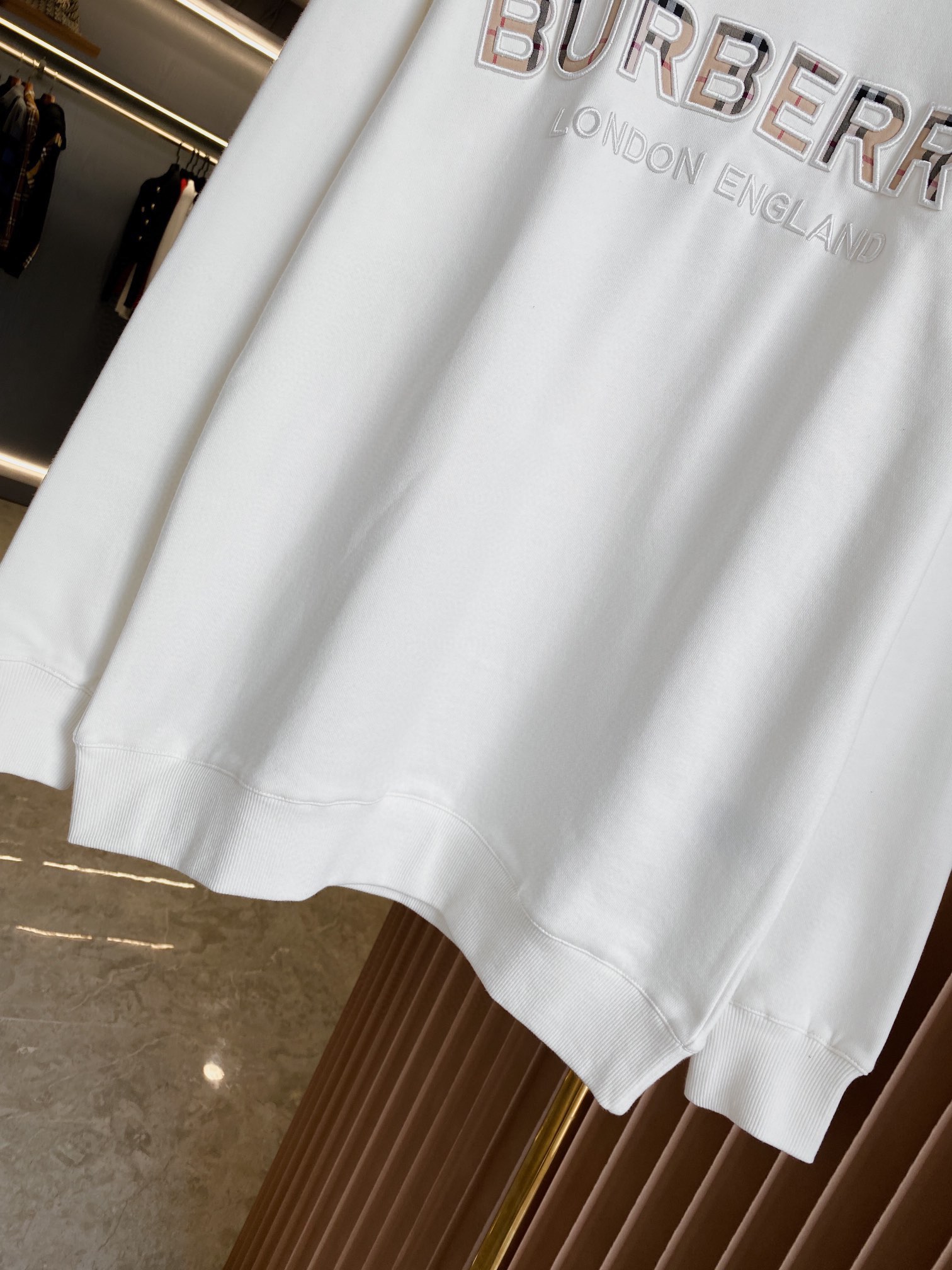 Burberry Unisex Sweatshirt Size S-XXL