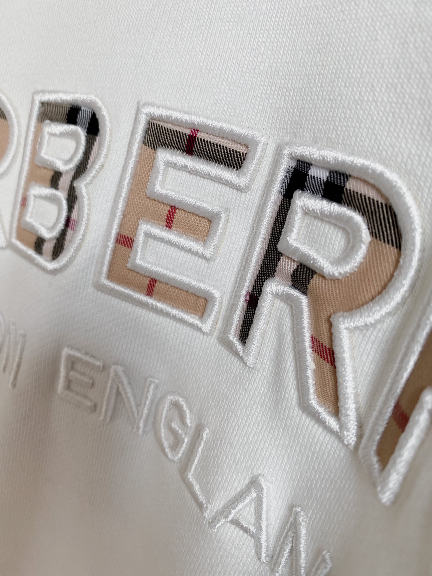 Burberry Unisex Sweatshirt Size S-XXL