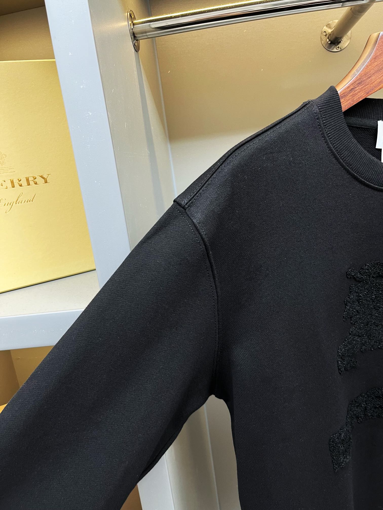 Burberry Unisex Sweatshirt Size S-XXL