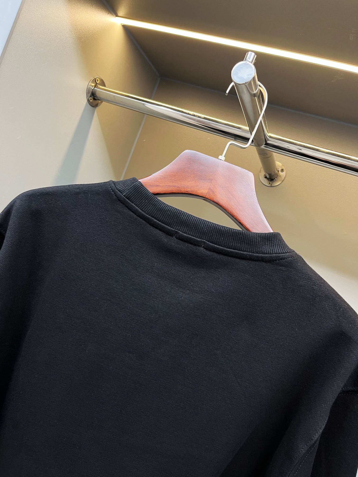 Burberry Unisex Sweatshirt Size S-XXL