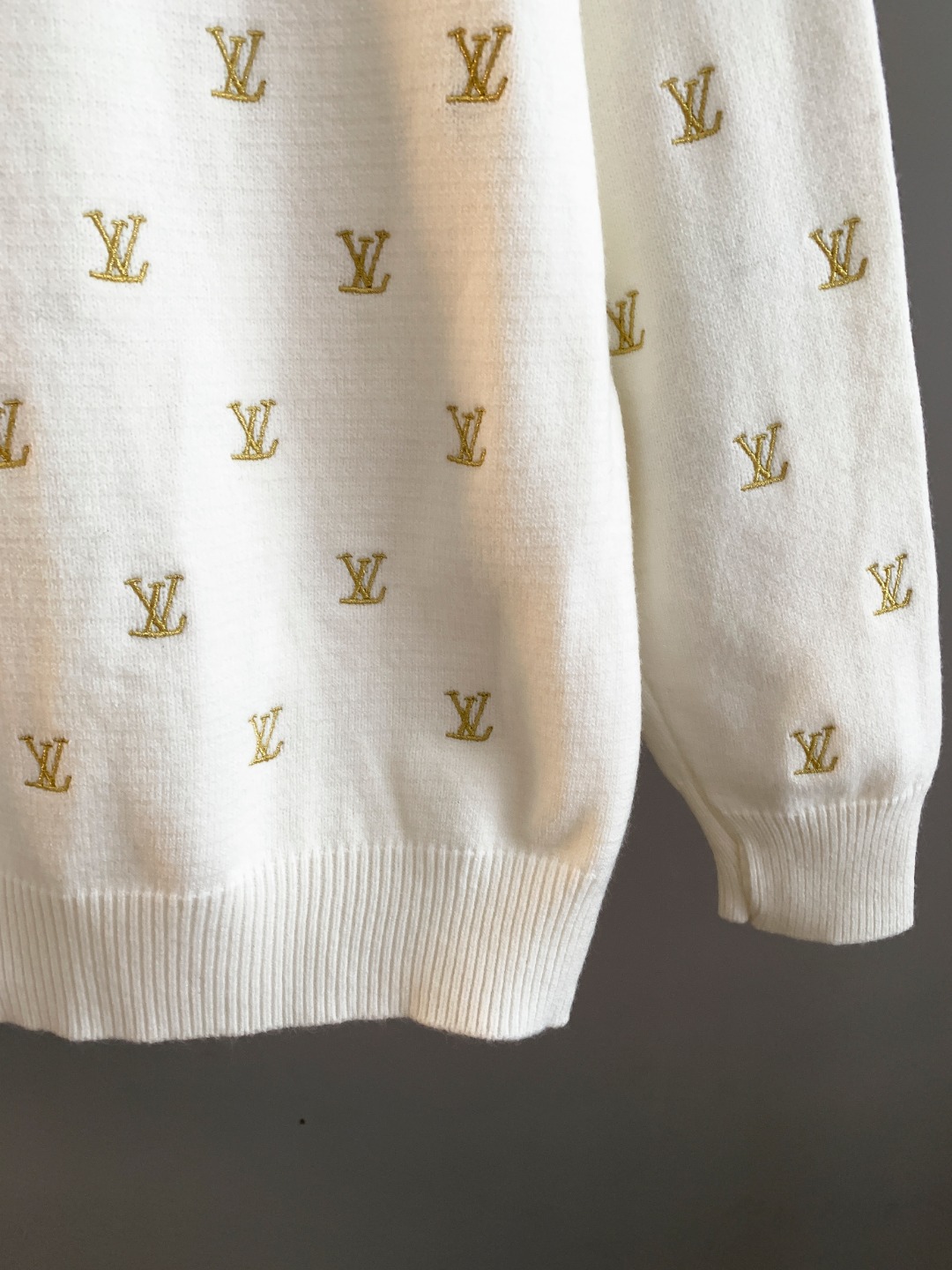 Louis Vuitton Unisex Sweatshirt Size S-XXL