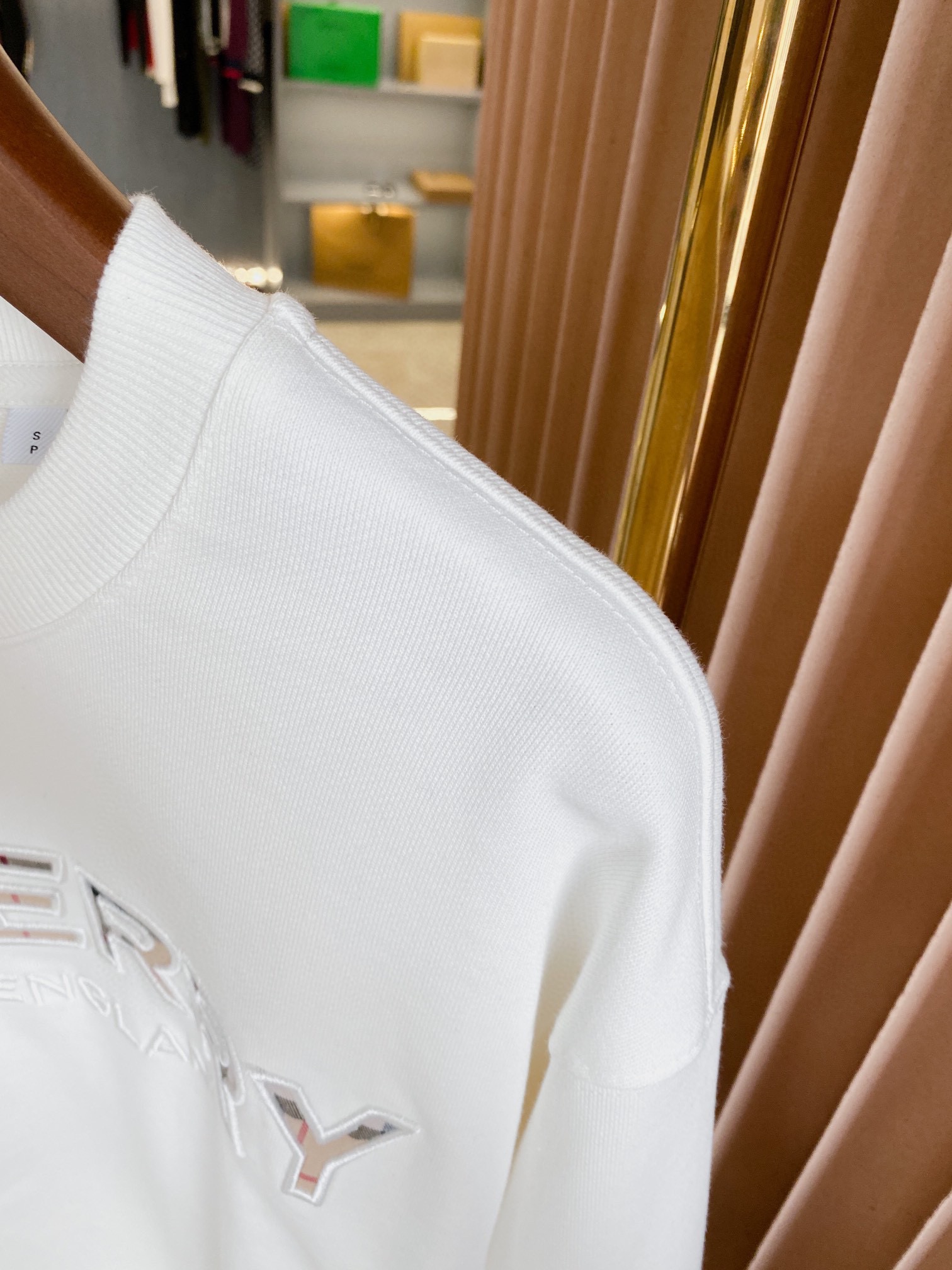 Burberry Unisex Sweatshirt Size S-XXL