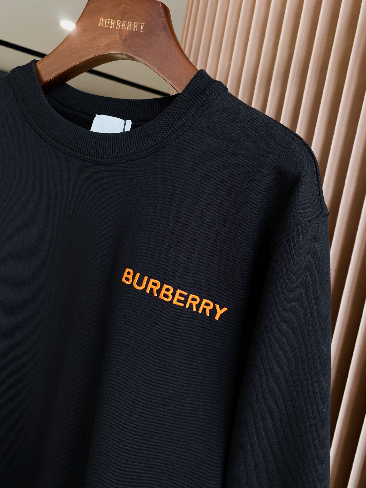 Burberry Unisex Sweatshirt Size S-XXL