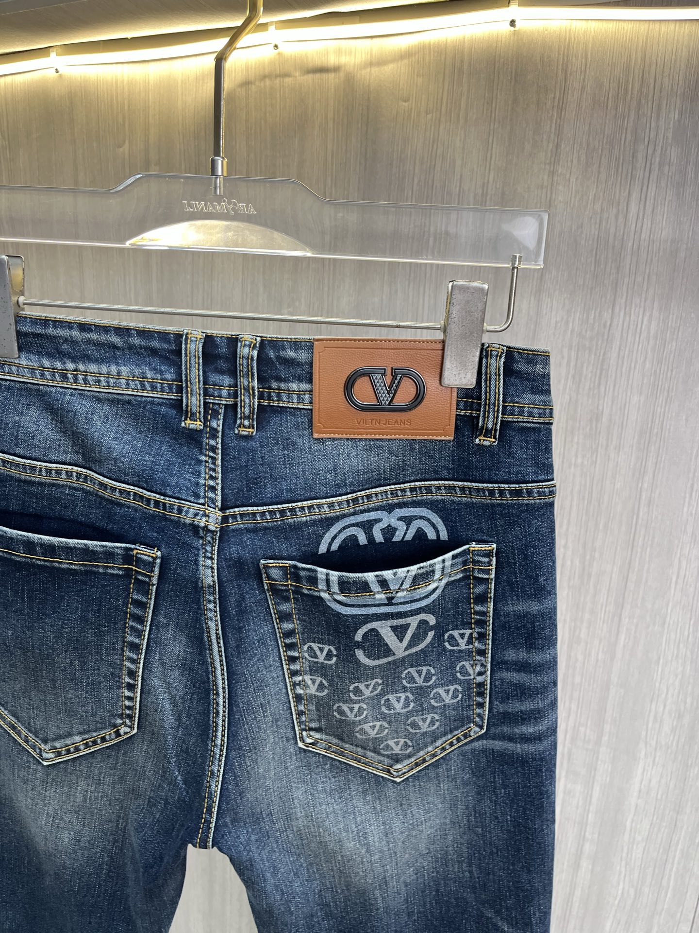 Valentino Jeans Men Size 28-38