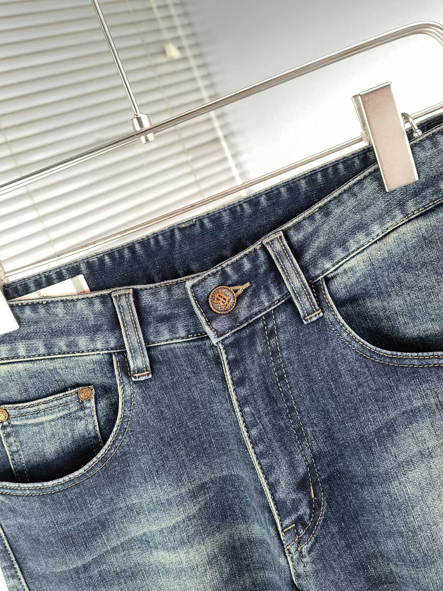 Burberry Jeans Men Size 29-42