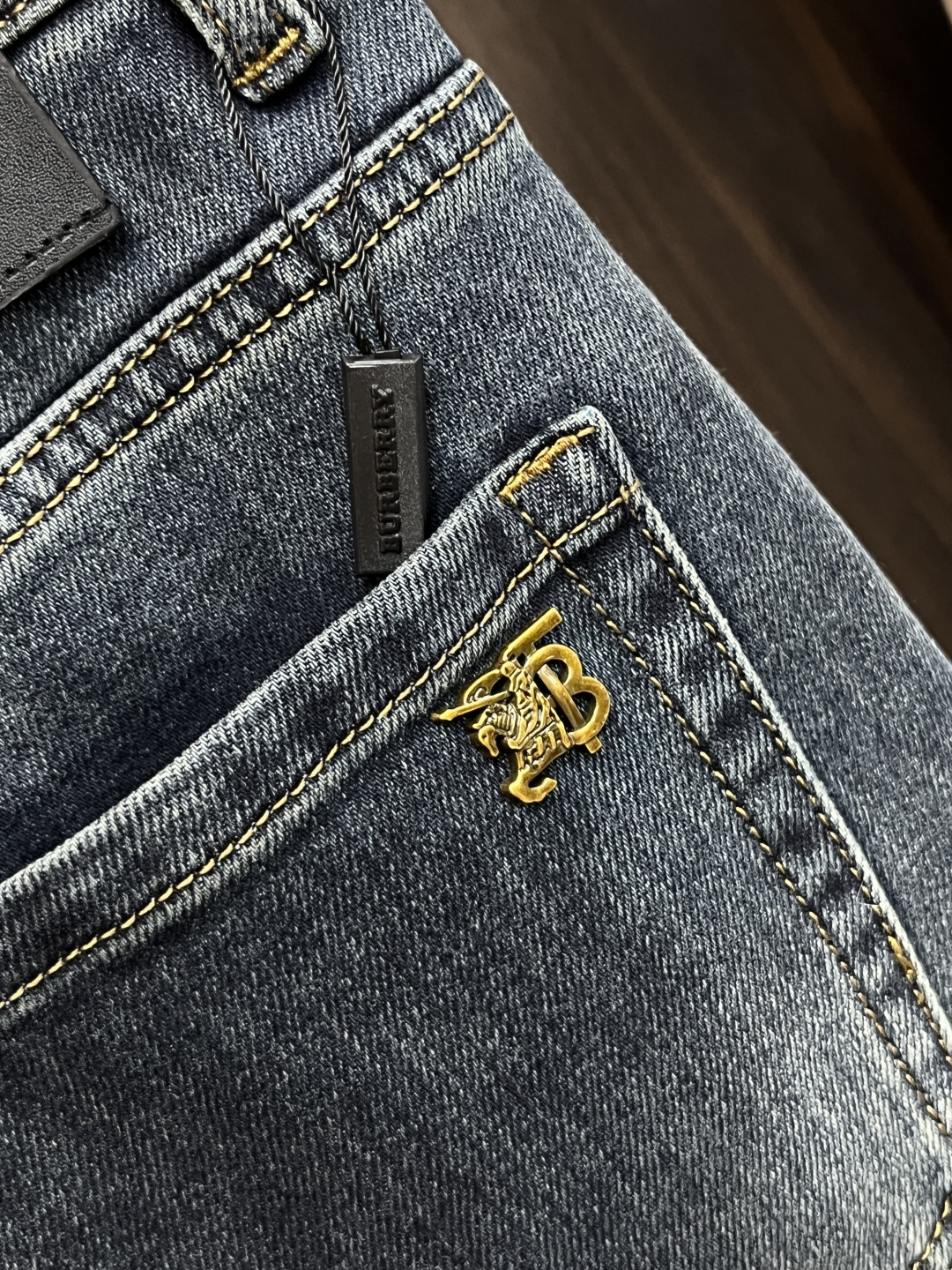 Burberry Jeans Men Size 29-38