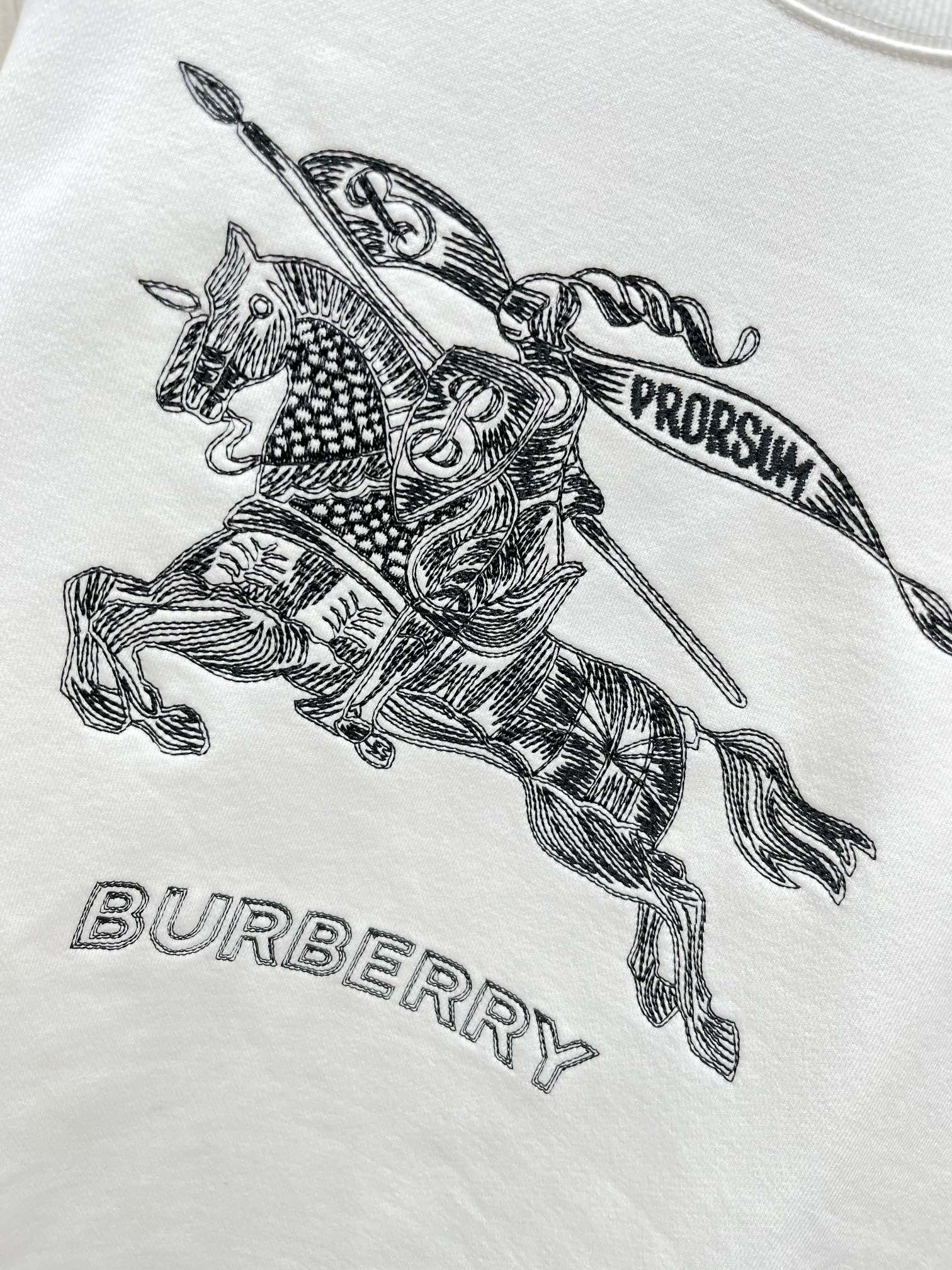 Burberry Unisex Sweatshirt Size S-XXL