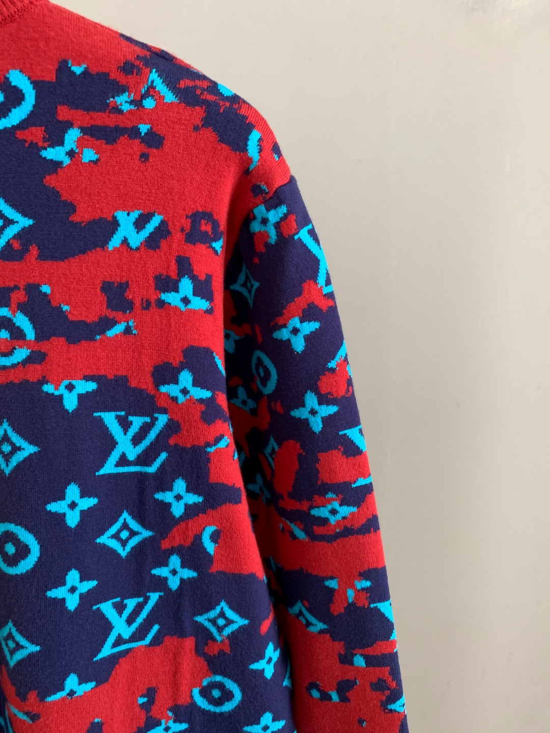 Louis Vuitton Unisex Sweatshirt Size S-XXL