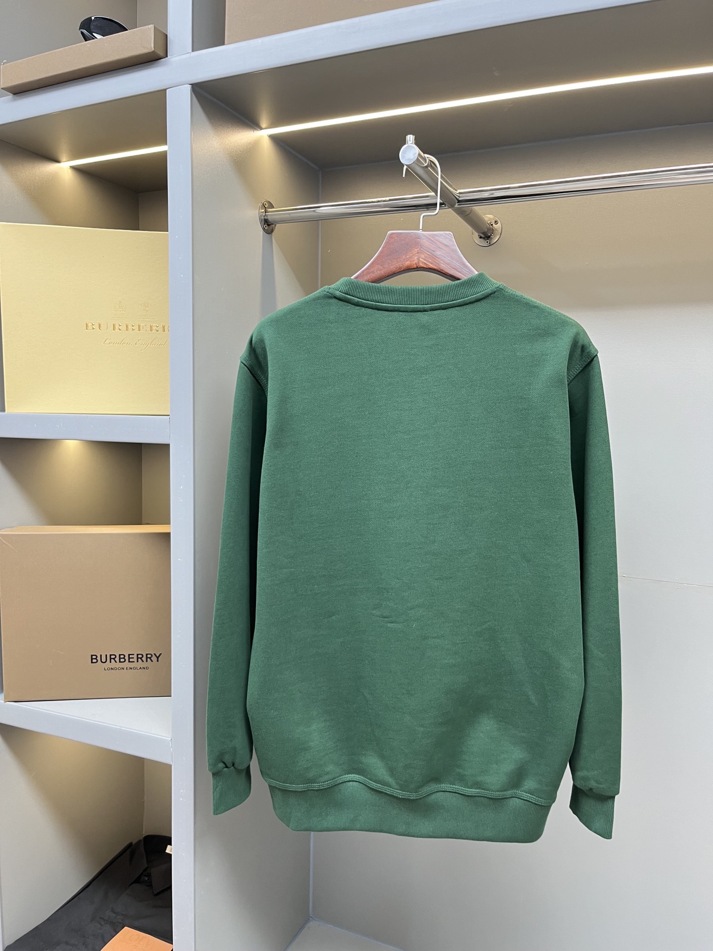 Burberry Unisex Sweatshirt Size S-XXL