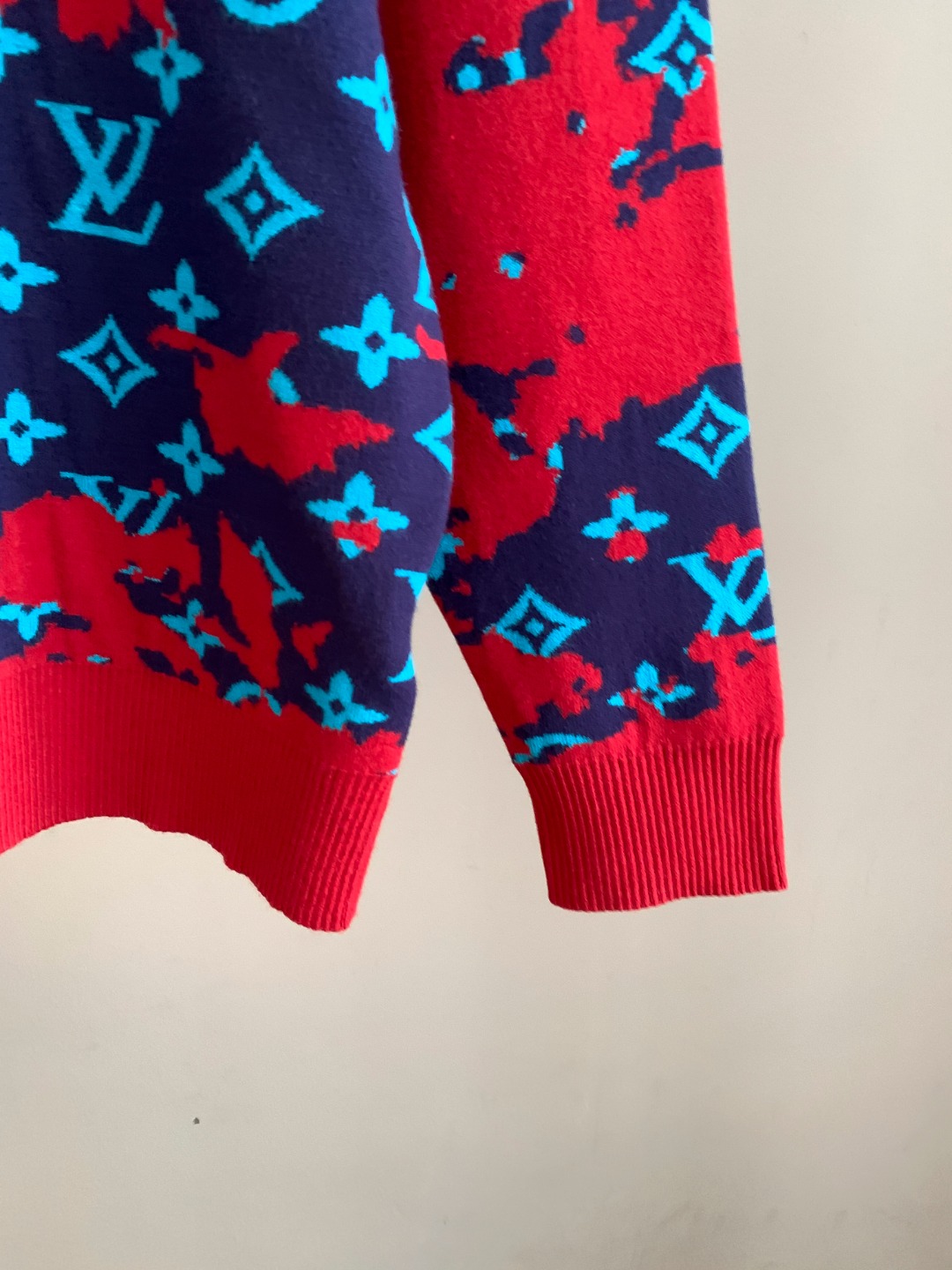 Louis Vuitton Unisex Sweatshirt Size S-XXL