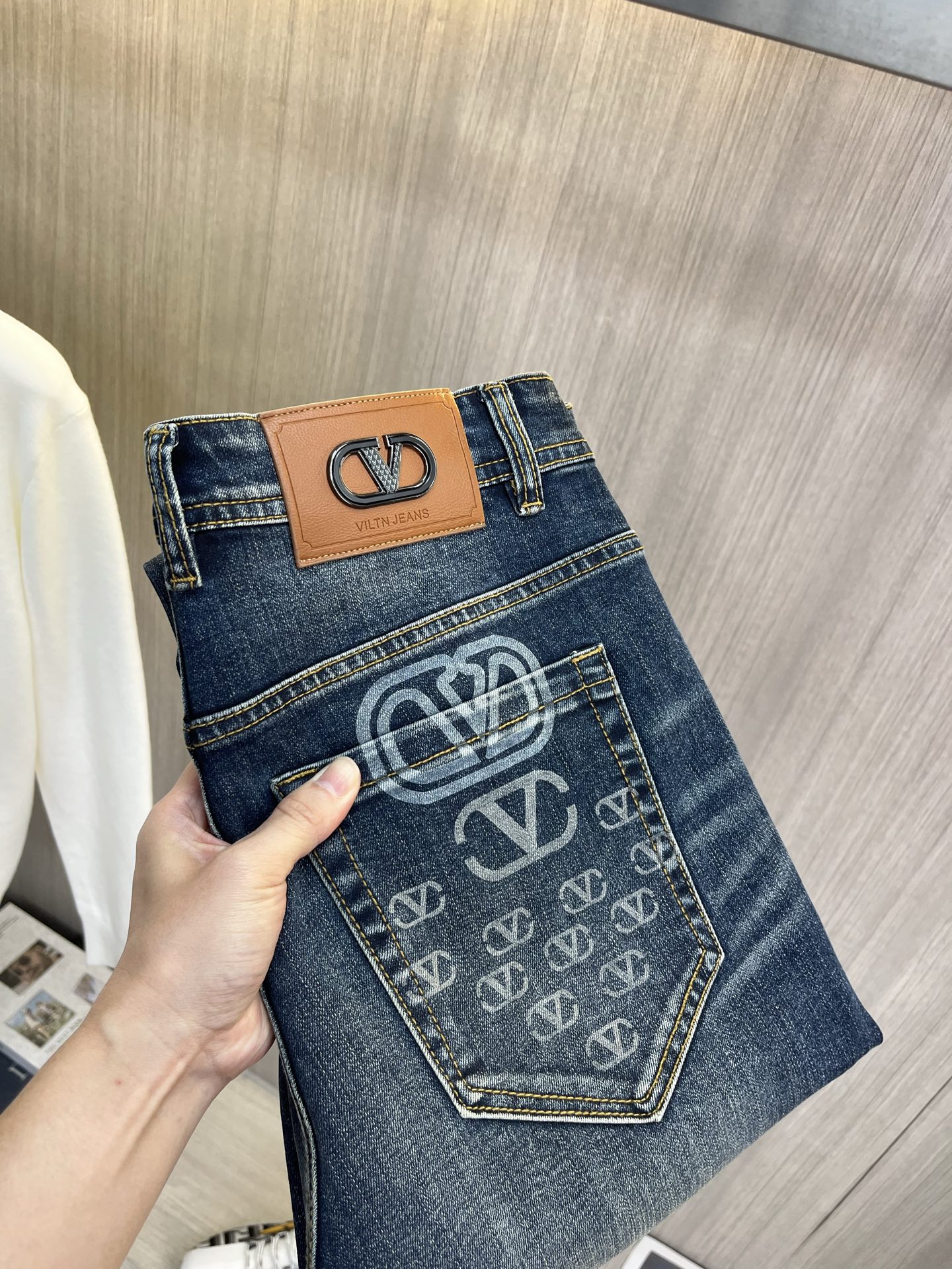 Valentino Jeans Men Size 28-38