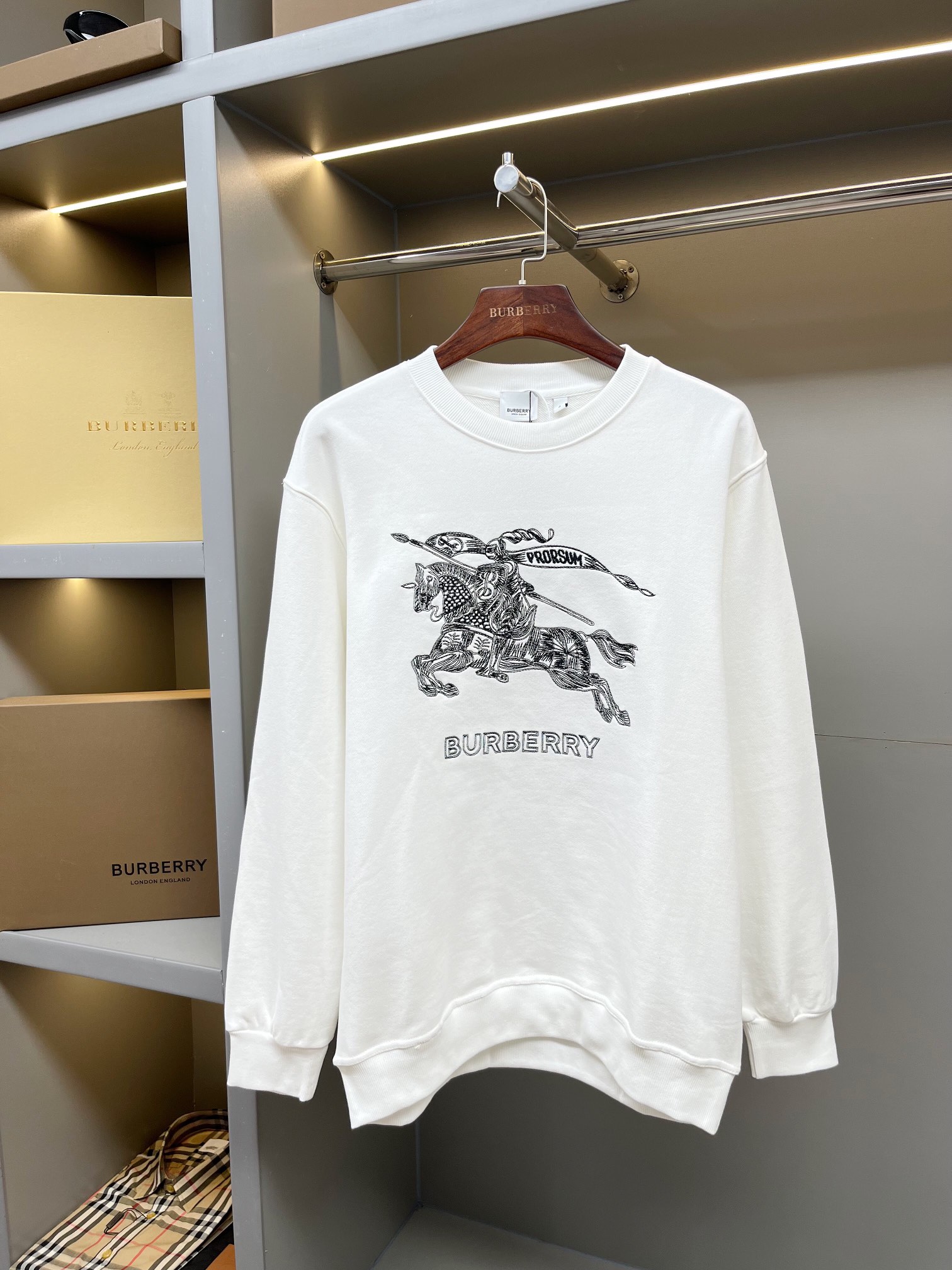 Burberry Unisex Sweatshirt Size S-XXL