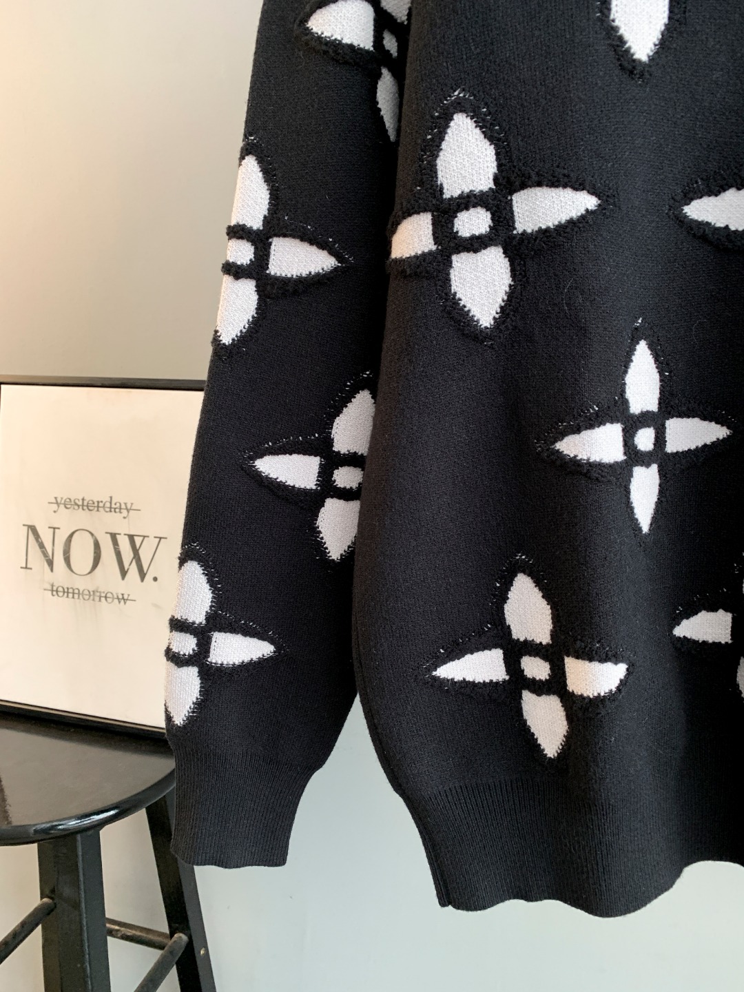 Louis Vuitton Unisex Sweatshirt Size S-XXL