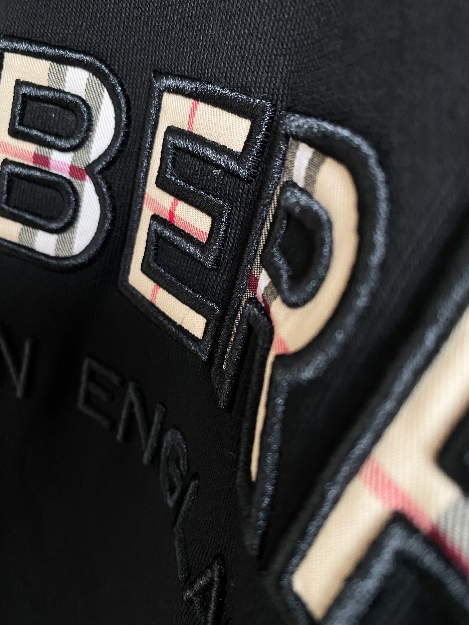 Burberry Unisex Sweatshirt Size S-XXL