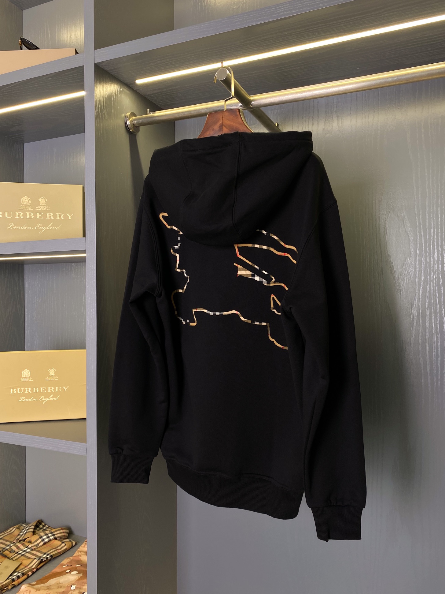 Burberry Unisex Sweatshirt Size S-XXL