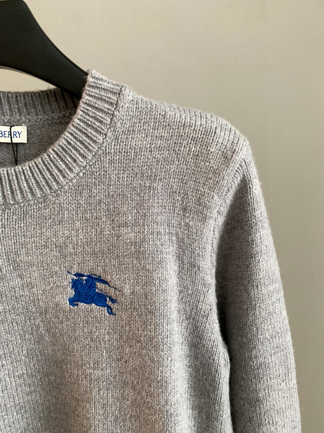 Burberry Unisex Sweatshirt Size S-XXL