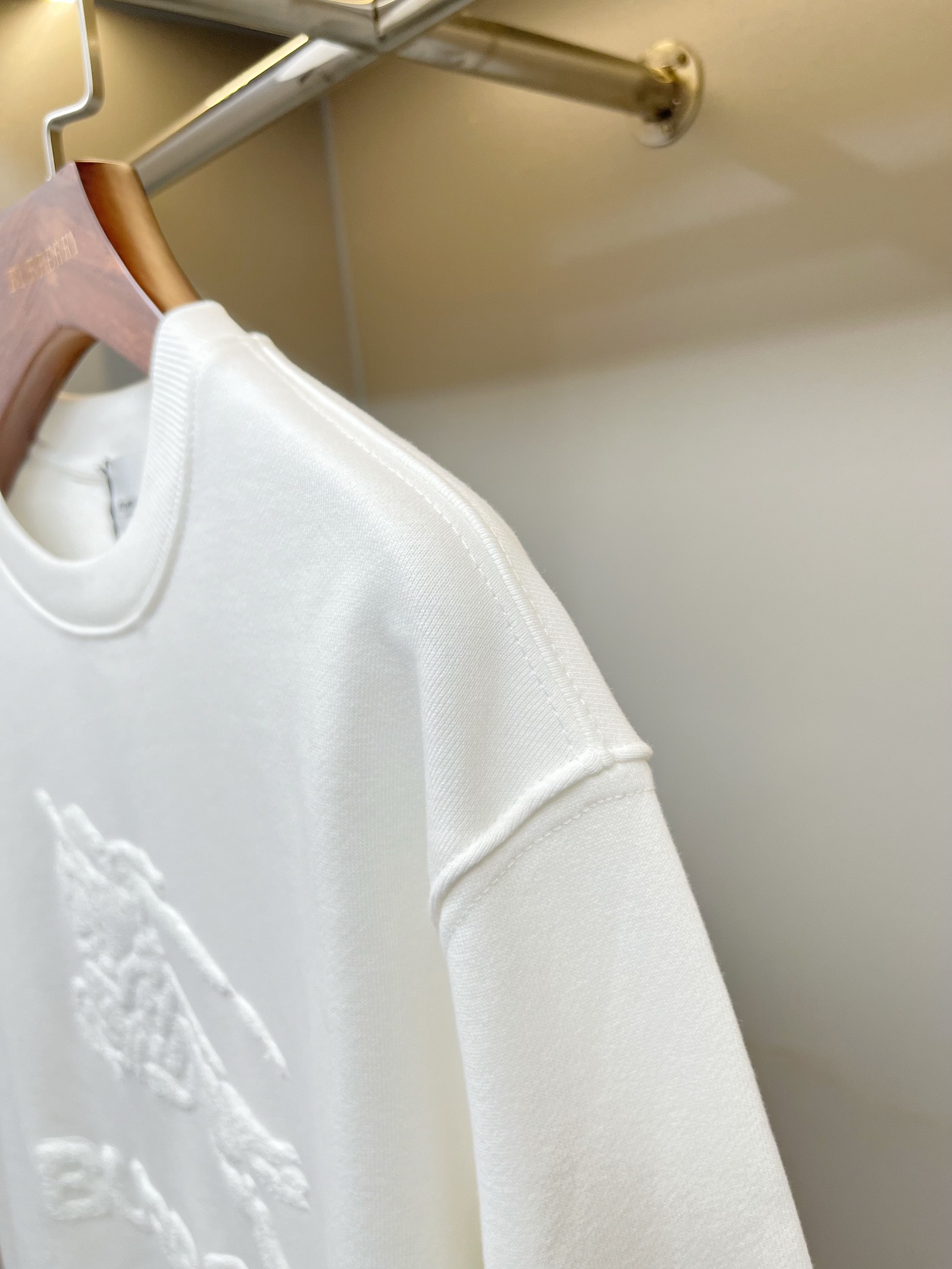 Burberry Unisex Sweatshirt Size S-XXL