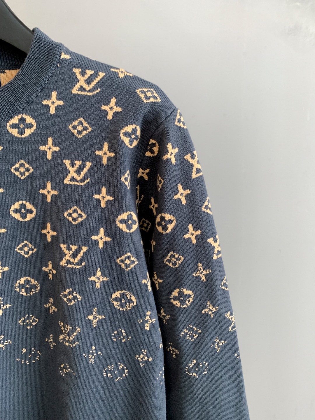 Louis Vuitton Unisex Sweatshirt Size S-XXL