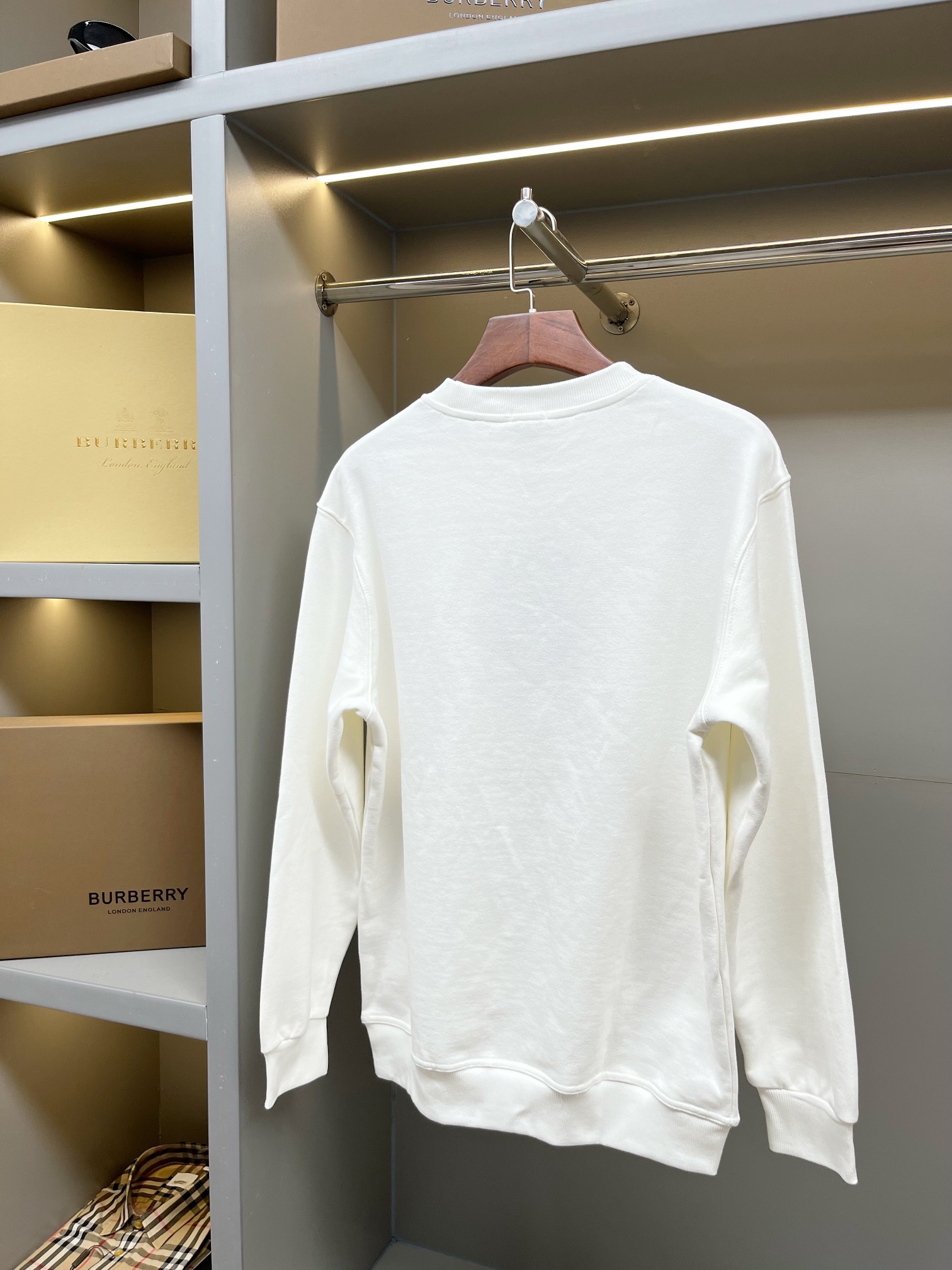 Burberry Unisex Sweatshirt Size S-XXL