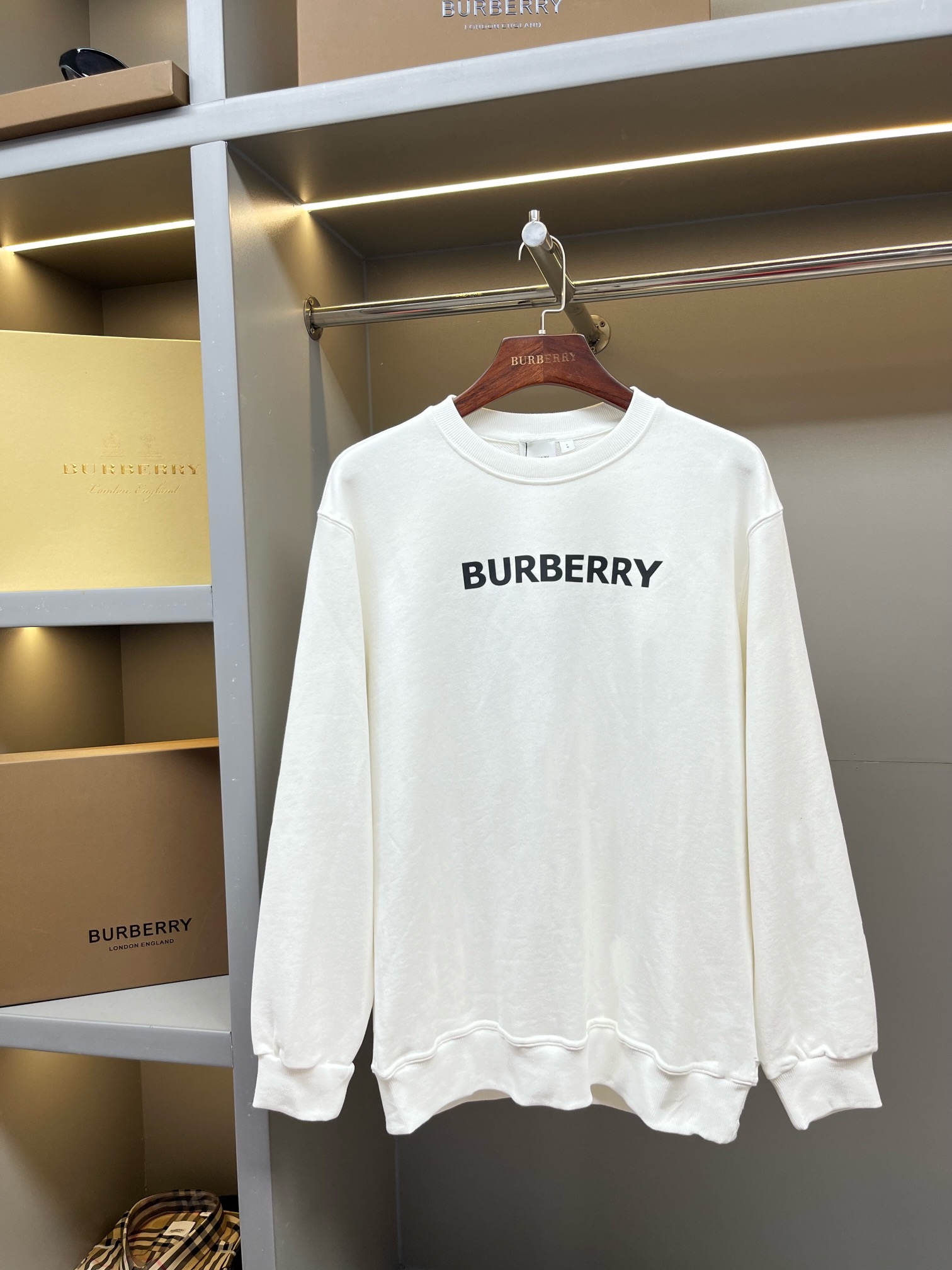 Burberry Unisex Sweatshirt Size S-XXL