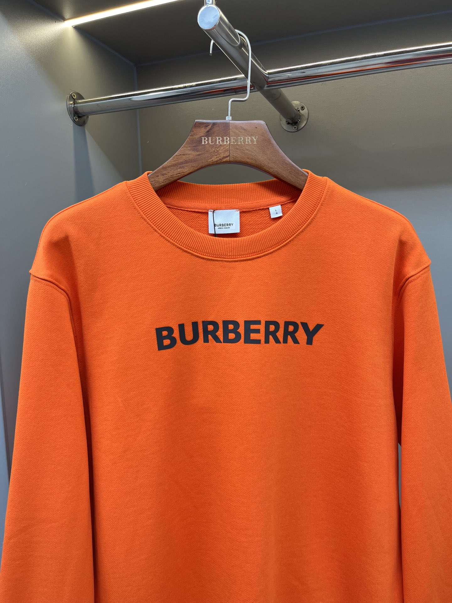 Burberry Unisex Sweatshirt Size S-XXL