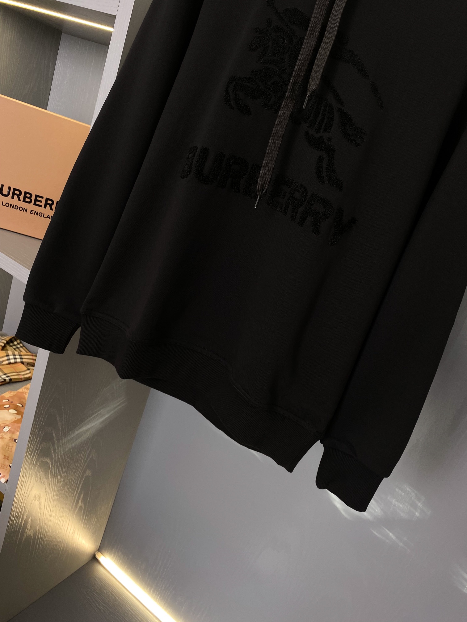 Burberry Unisex Sweatshirt Size S-XXL