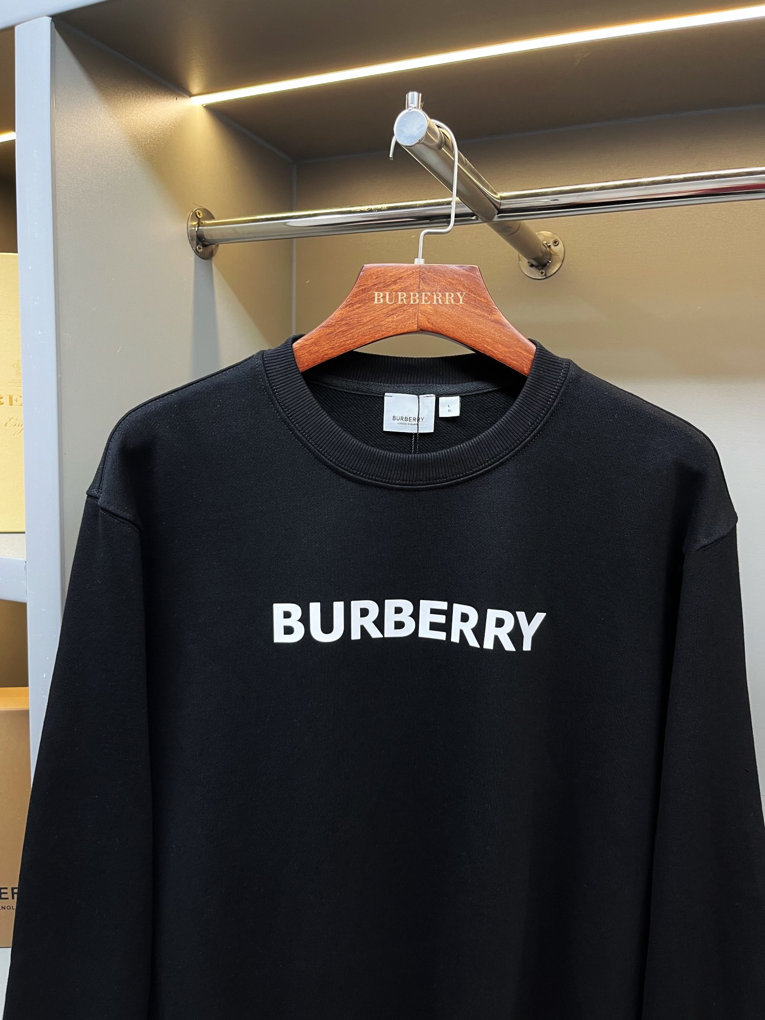 Burberry Unisex Sweatshirt Size S-XXL