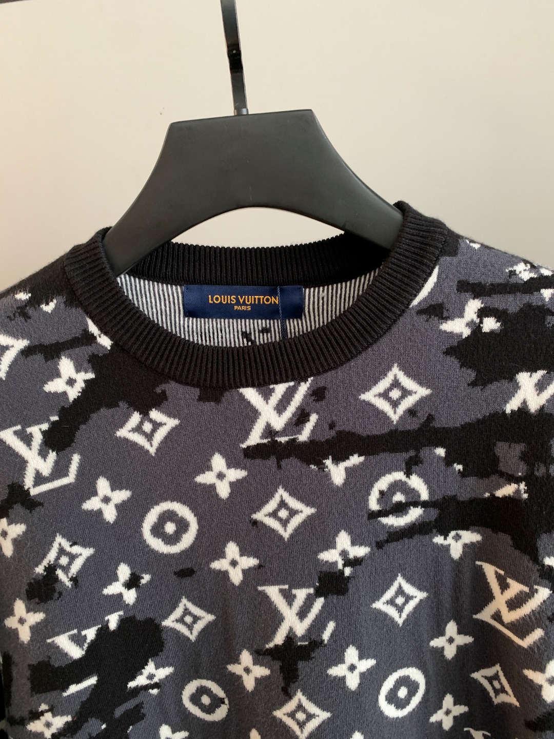 Louis Vuitton Unisex Sweatshirt Size S-XXL