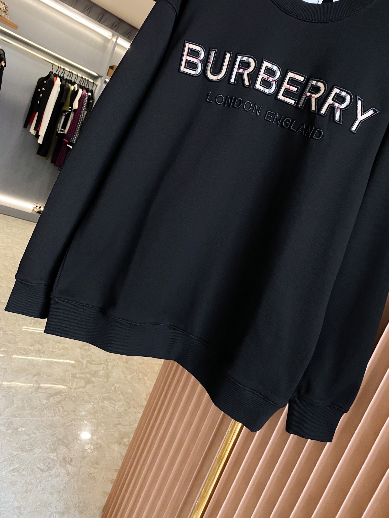 Burberry Unisex Sweatshirt Size S-XXL