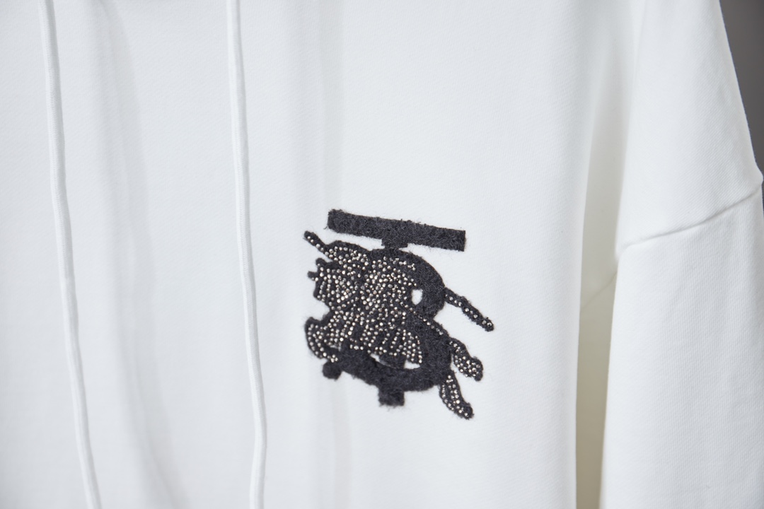 Burberry Unisex Sweatshirt Size S-XL