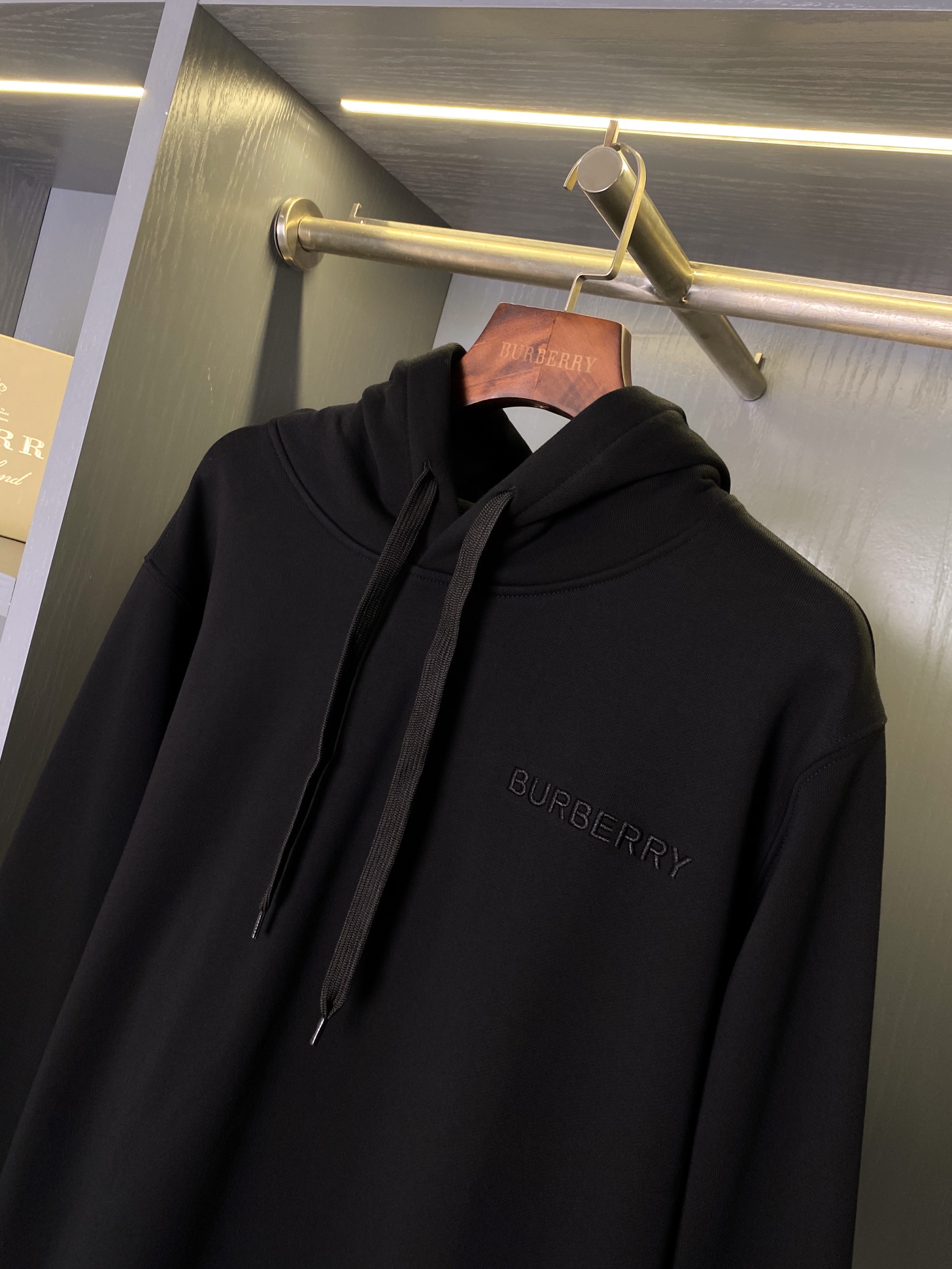 Burberry Unisex Sweatshirt Size S-XXL