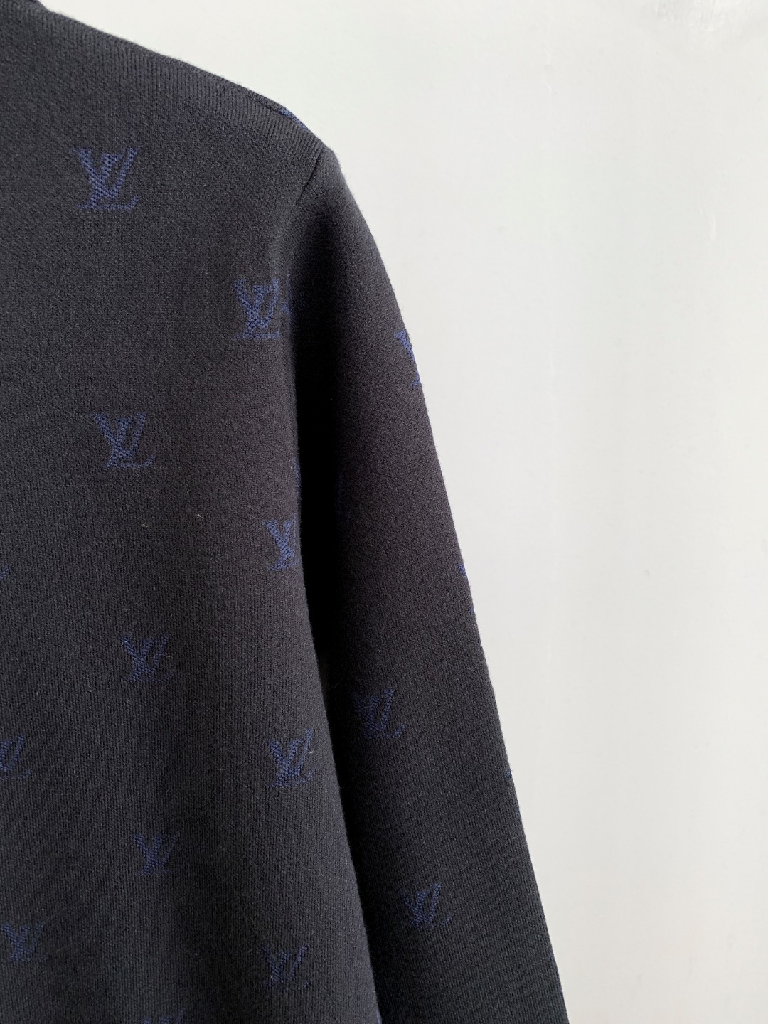 Louis Vuitton Unisex Sweatshirt Size S-XXL