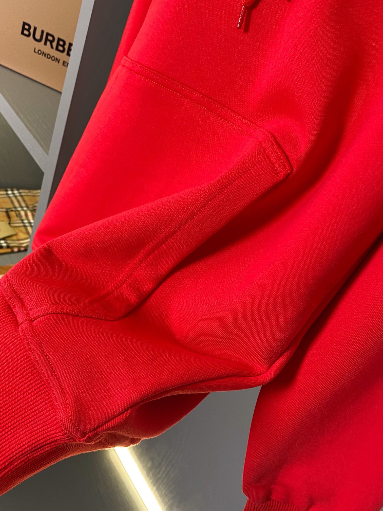 Burberry Unisex Sweatshirt Size S-XXL