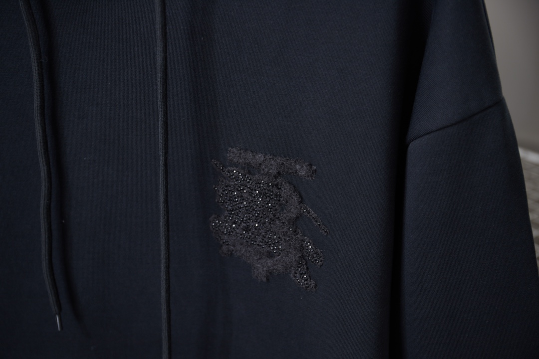 Burberry Unisex Sweatshirt Size S-XL