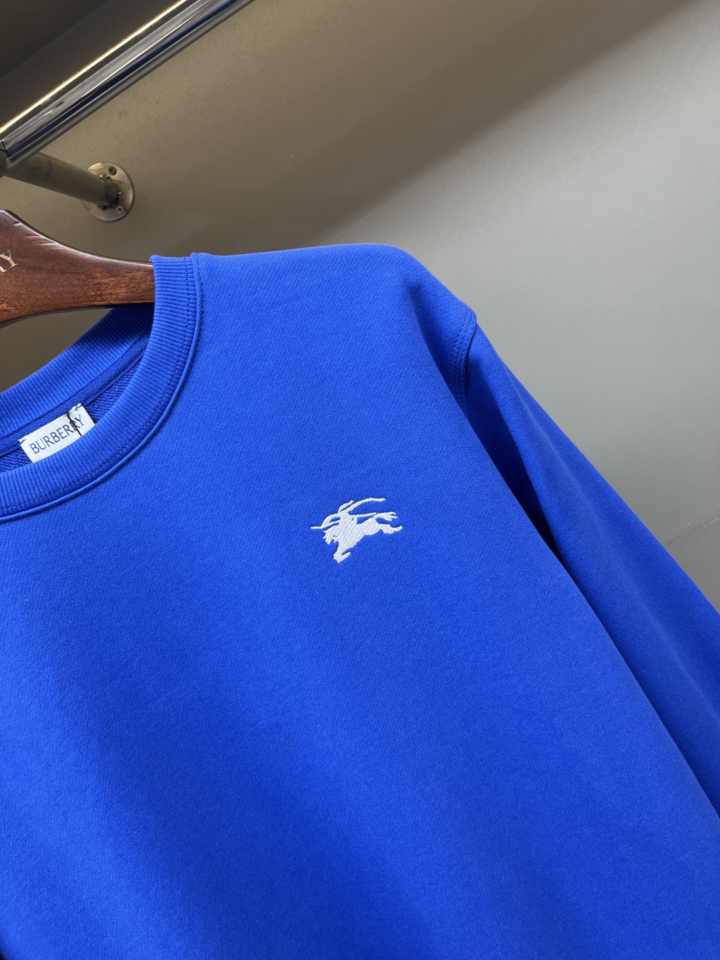 Burberry Unisex Sweatshirt Size S-XXL