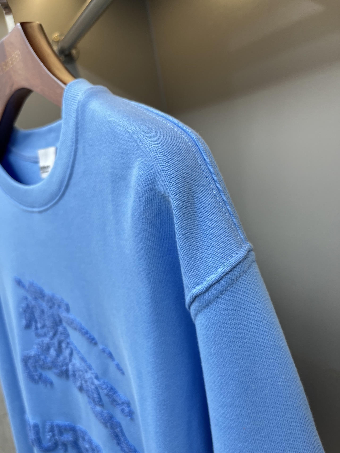 Burberry Unisex Sweatshirt Size S-XXL