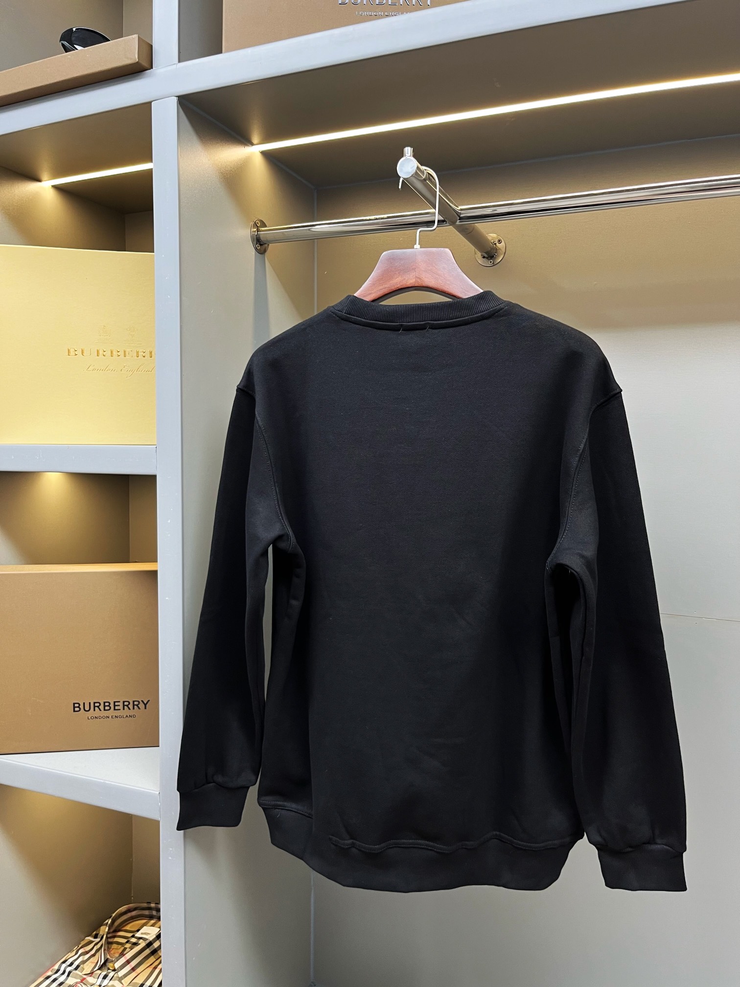 Burberry Unisex Sweatshirt Size S-XXL