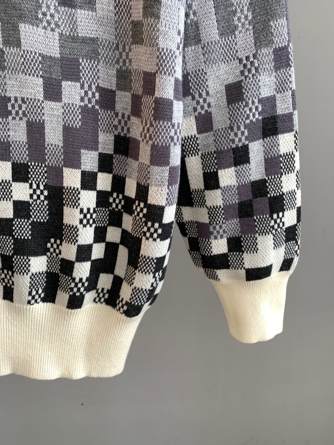 Louis Vuitton Unisex Sweatshirt Size S-XXL