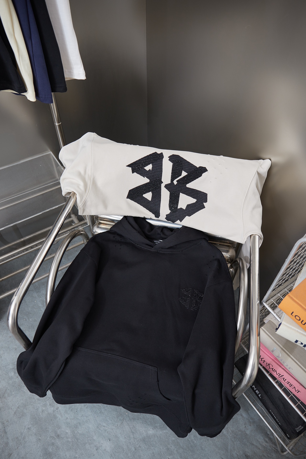 Balenciaga Unisex Sweatshirt Size S-XL