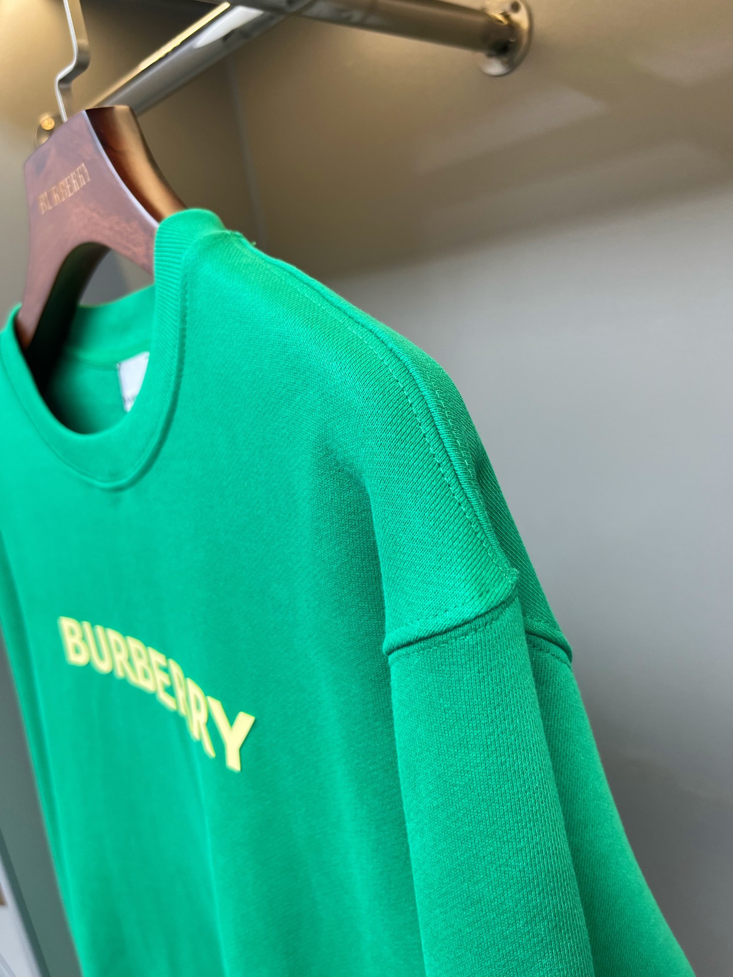 Burberry Unisex Sweatshirt Size S-XXL