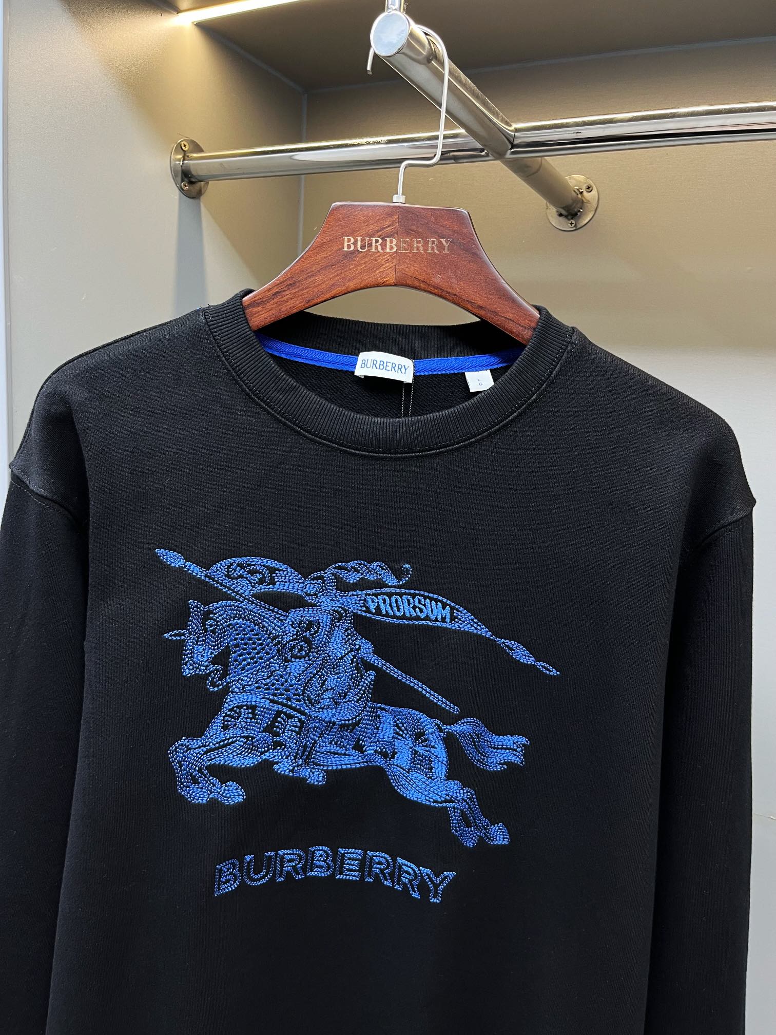 Burberry Unisex Sweatshirt Size S-XXL