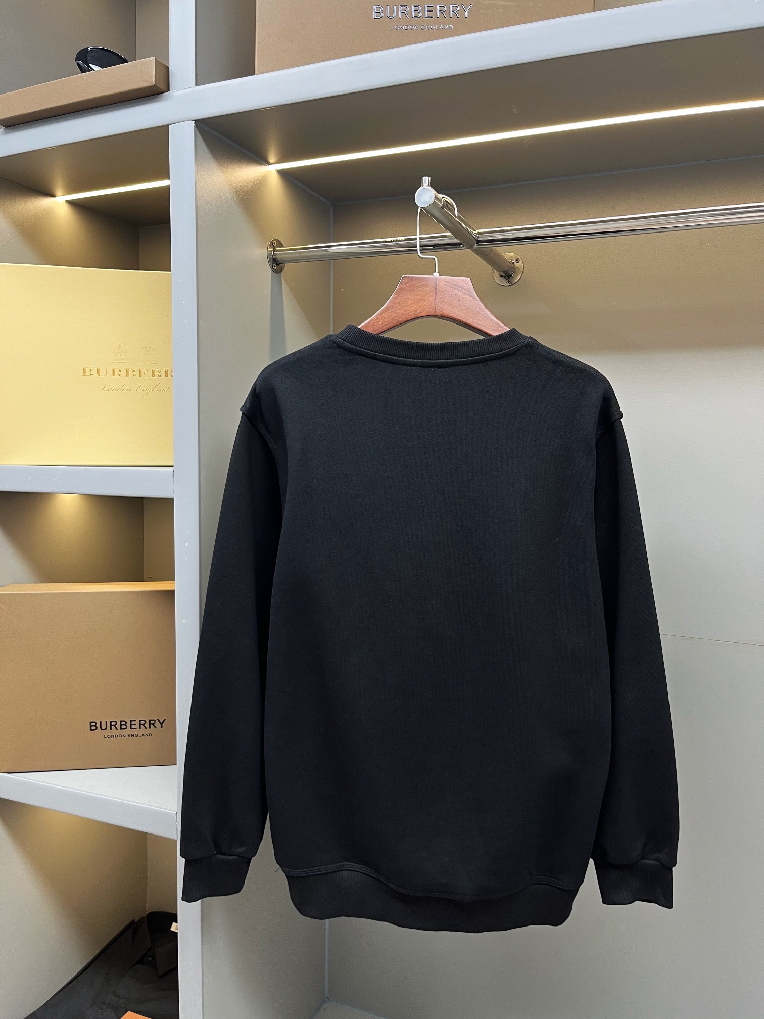 Burberry Unisex Sweatshirt Size S-XXL